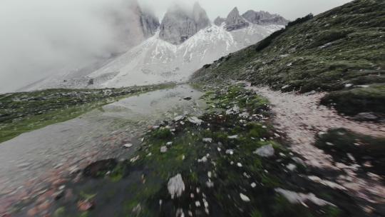 令人惊叹的意大利白云石的无人机剪辑，来自DJI Avata的电影fpv无人机拍摄