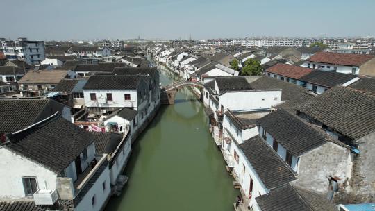 苏州市七里山塘古建筑水乡河流风光