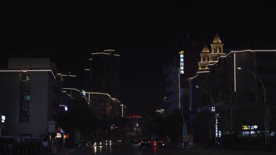 4k城市夜景马路行人车流镜头