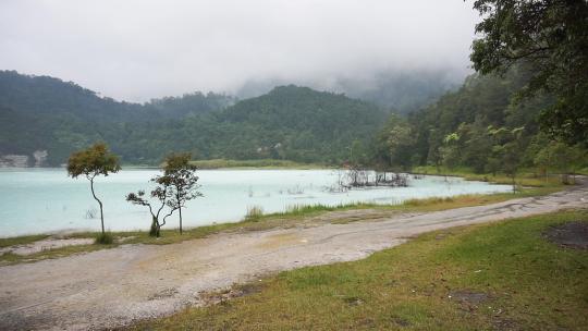 塔拉加博达斯湖，印度尼西亚西Java加鲁特的自然旅游点，美丽的自然风光