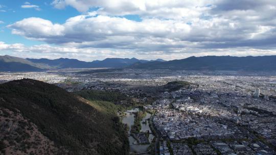 航拍丽江古城大研古城丽江全景黑龙潭景区