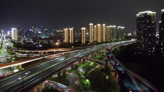 城市夜晚道路交通航拍