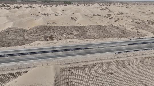 4k航拍沙漠高速道路