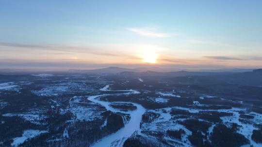 航拍内蒙古根河湿地雪景日落视频素材模板下载