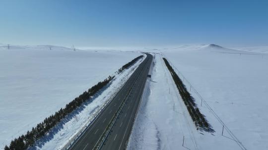 内蒙古呼伦贝尔雪原公路自然风光航拍