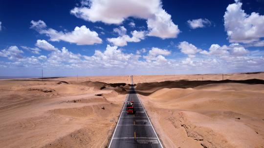 俯瞰西北最美沙漠公路4K航拍青海