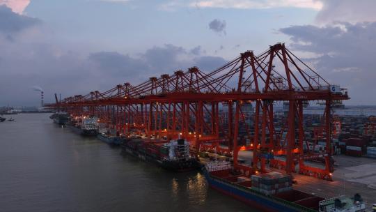 繁忙码头航拍延时钦州港视频素材模板下载