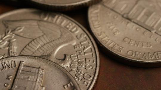 美国货币硬币的旋转库存镜头-MONEY 0262