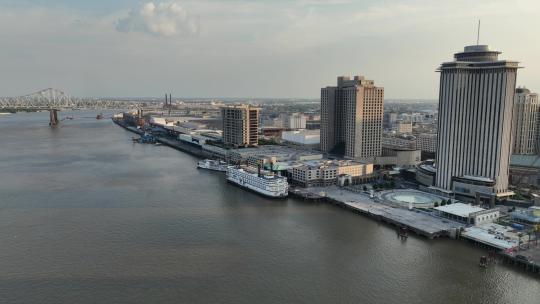新奥尔良和桨轮船的鸟瞰图