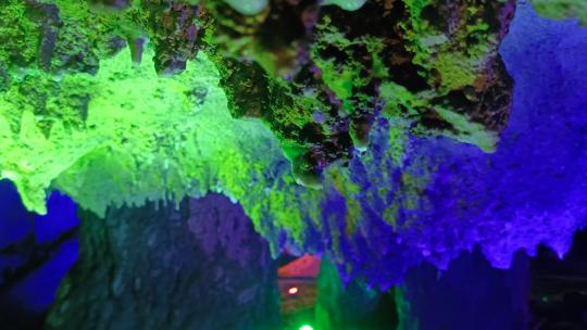 最美郴州万华岩溶洞地下河风光彩色钟乳石9视频素材模板下载