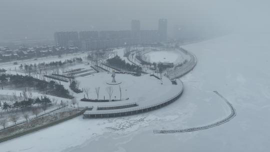 航拍吉林延边珲春河滨水公园冬季风光