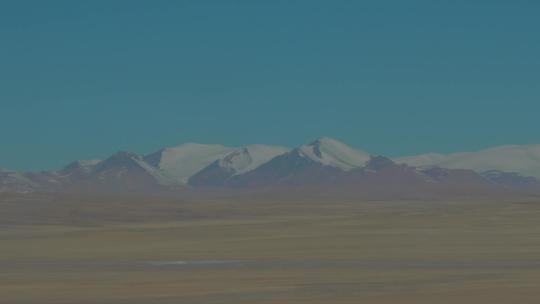 西藏拉萨布达拉宫拉萨雪山