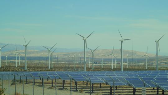 太阳能光伏板风能发电低碳环保碳中和