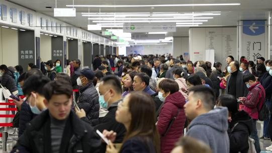 医院排队看病挂号