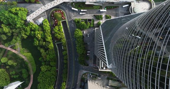 俯瞰浦东高楼大厦和街道道路交通