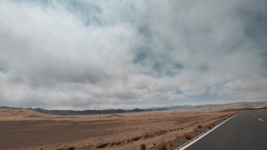 西藏旅游风光219国道车窗外白云牧场