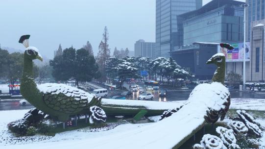 南京鼓楼广场雪景