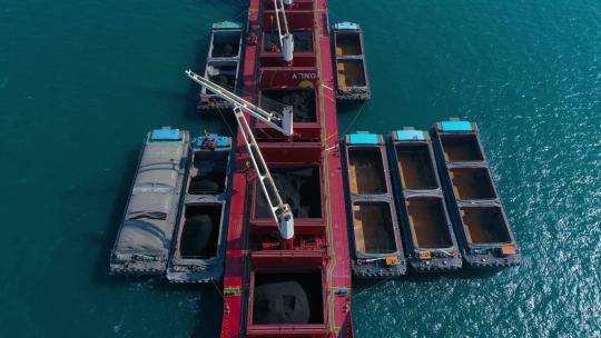 海上运煤船码头物流运输港口进出口集装箱