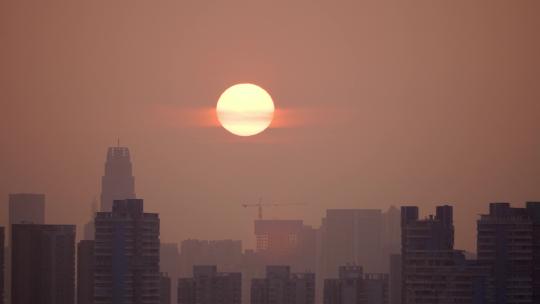 湖北武汉城市天空的太阳日出