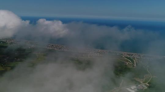 航拍沿海城市风景