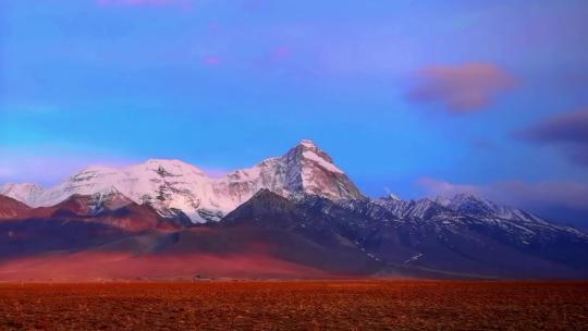 西藏 延时 视频 羊卓雍措 卓木拉日雪山