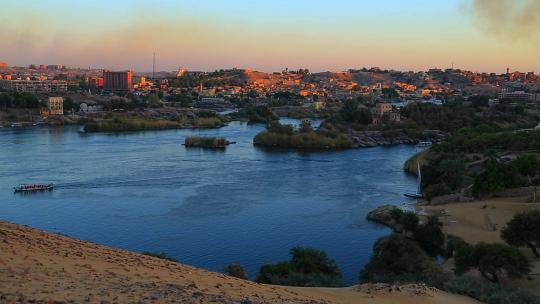 日落时分的尼罗河