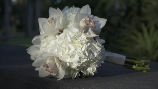 白花新娘花束