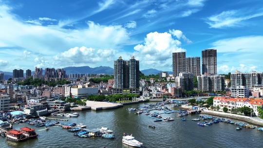 航拍广东惠州海边渔村海景房建筑群视频素材模板下载