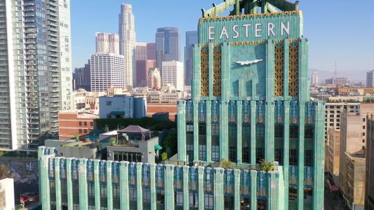 洛杉矶市中心的东方建筑航拍视频素材模板下载