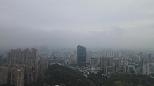 城市雾霾天