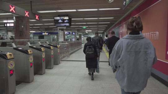 北京地铁进站买票4K实拍