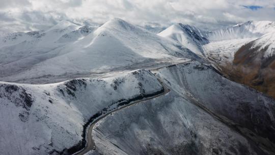 航拍西藏那曲比如县夏拉雪山风景