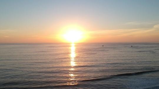日落与海洋