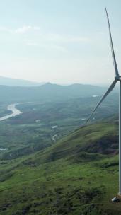 户外山区风光新能源风力发电竖屏航拍
