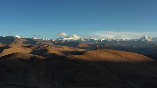 4K航拍加乌拉山口珠穆朗玛峰