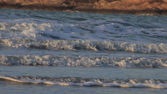 威海金海湾涌动的海浪视频素材模板下载