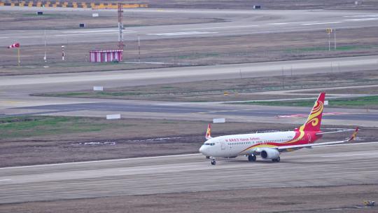 海南航空飞机在浦东机场起飞视频素材模板下载