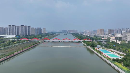 航拍山西太原汾河湿地公园漪汾桥城市风光视频素材模板下载