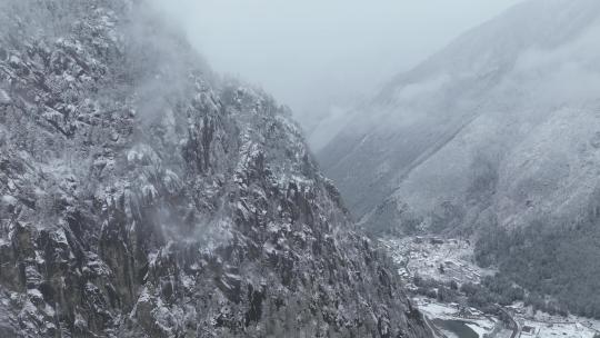 西藏察隅县城航拍空境