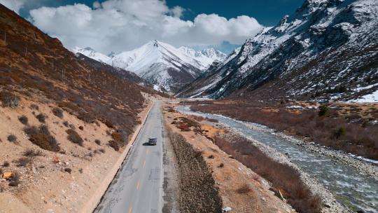 西藏旅游风光318国道江河源头冰雪融水视频素材模板下载