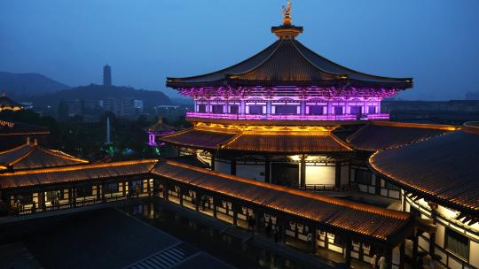 湖北襄阳旅游唐城影视城古建筑街景夜景视频素材模板下载