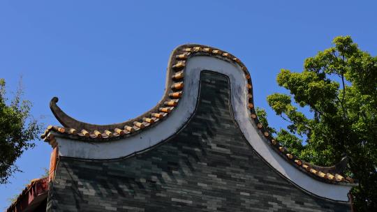 夏天中式建筑屋檐绿植园林古风