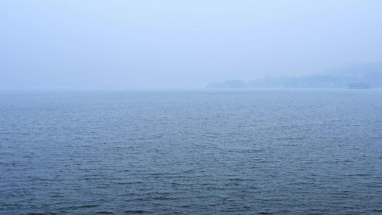 迷雾中的千岛湖
