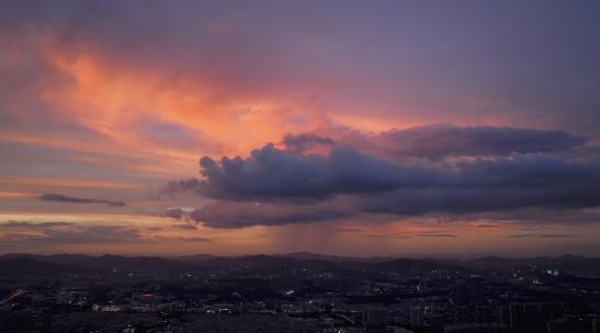 雨云后遇见晚霞