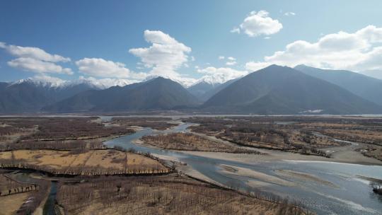 西藏昌都八宿县然乌镇来古冰川航拍湖泊视频素材模板下载