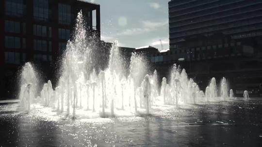延时摄像下城市喷泉