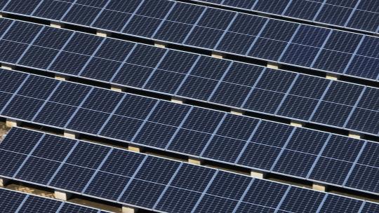 新能源光伏太阳能发电站航拍