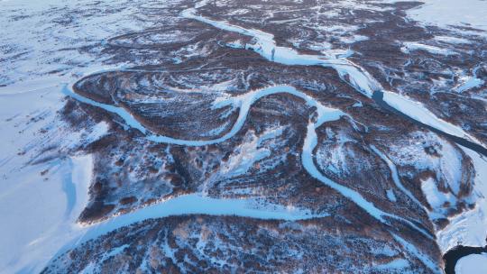 航拍冰雪覆盖的雪原冰河