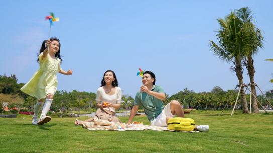 4k幸福一家人春季踏青游玩