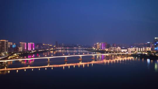 中国株洲湘江一江两岸夜景